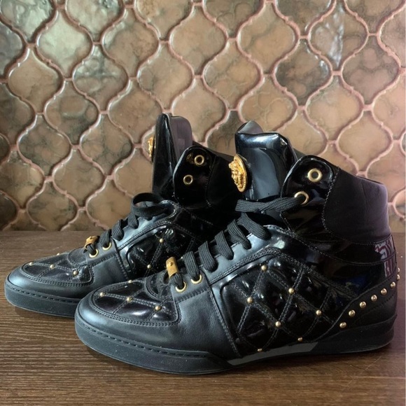 10000% authentic. Size 8.5 , Versace high top. Limited edition - Picture 2 of 5